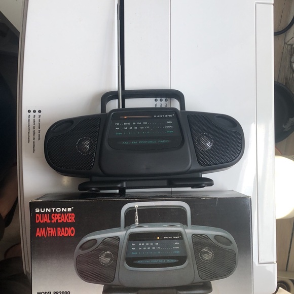 Beach radio vintage/ Retro miniature boombox Suntone Dual speaker radio - Picture 2 of 9